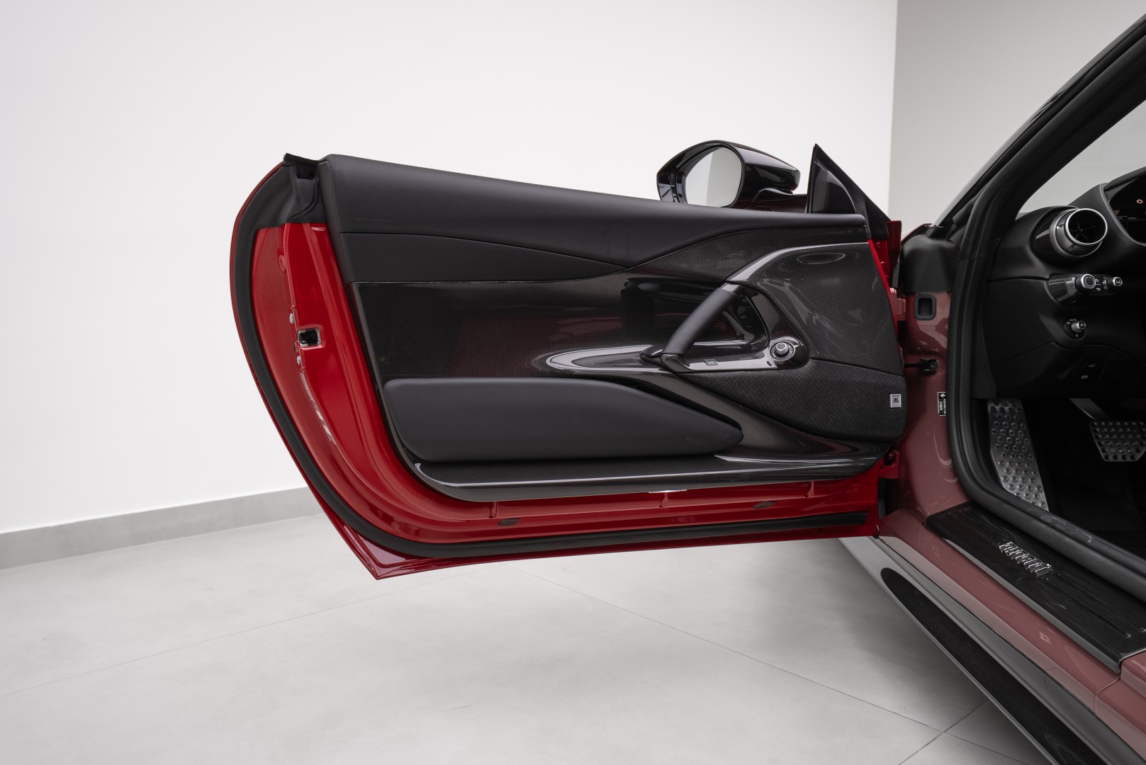 FERRARI 812 COMPETIZIONE APERTA